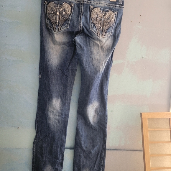 Vanity Jeans - Picture 2 of 5